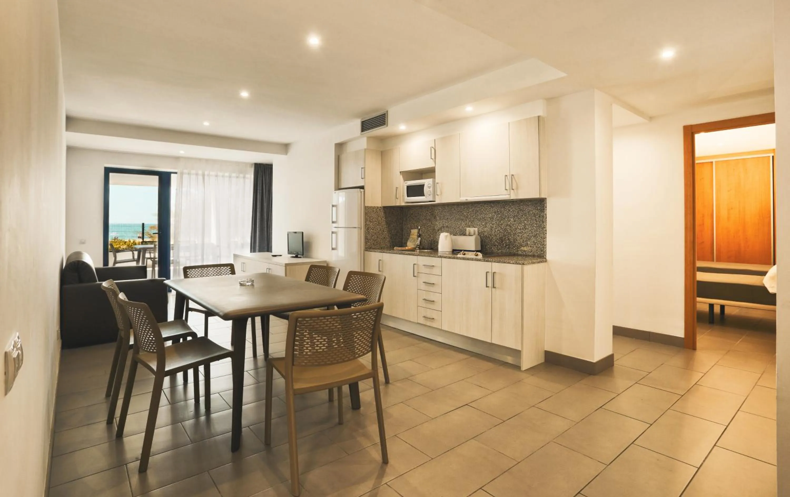 Kitchen or kitchenette in Pins Platja Apartments