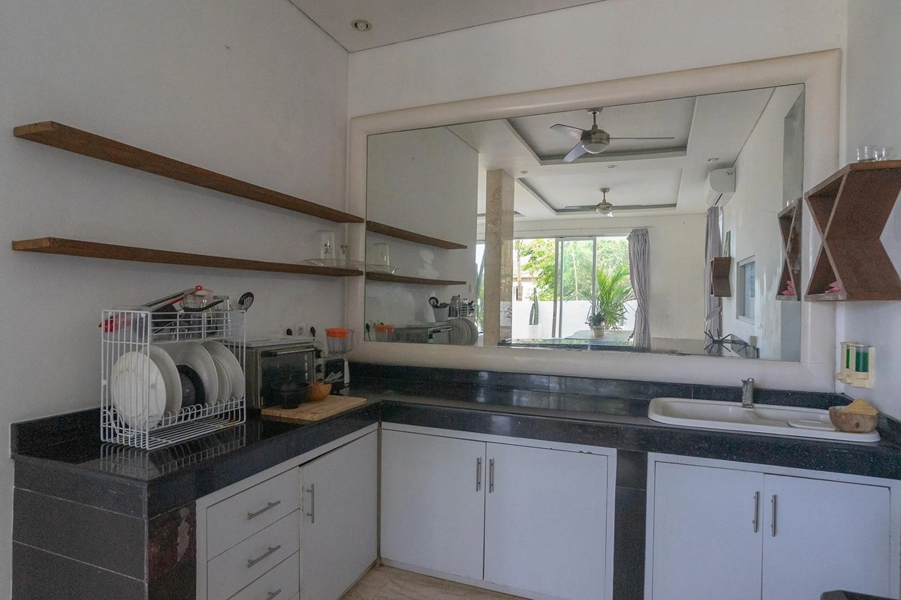 Kitchen or kitchenette in Margarita Villa Canggu