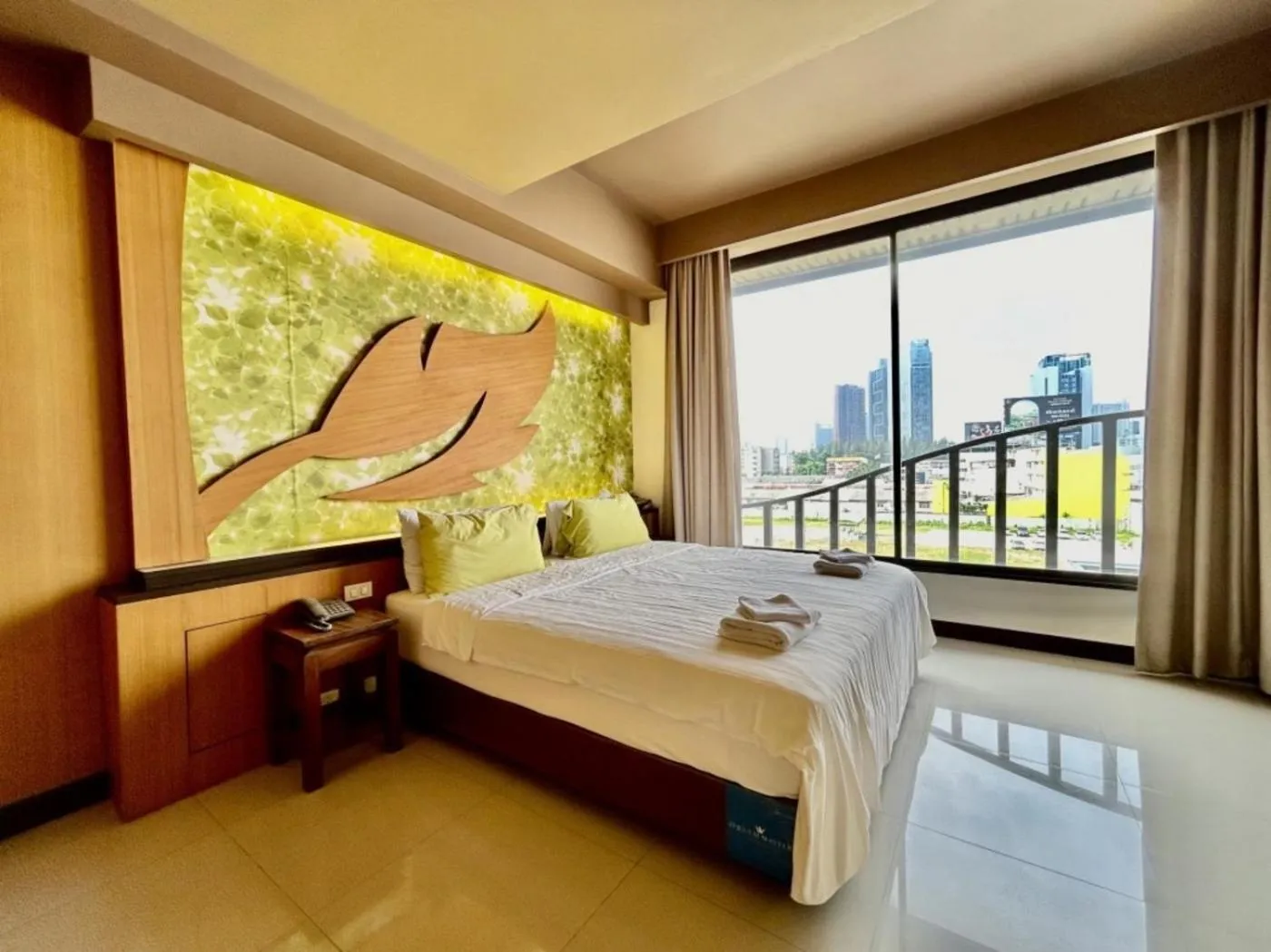 City view, Bed in Le Ram Hotel No window