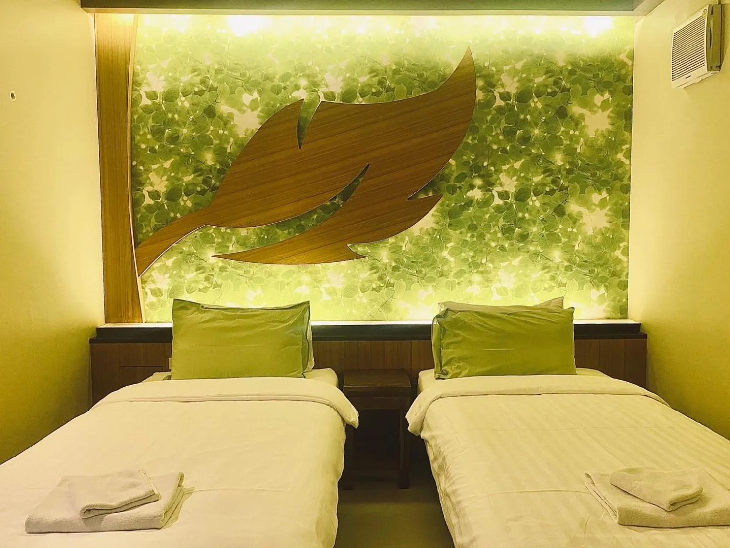 Bedroom, Bed in Le Ram Hotel No window