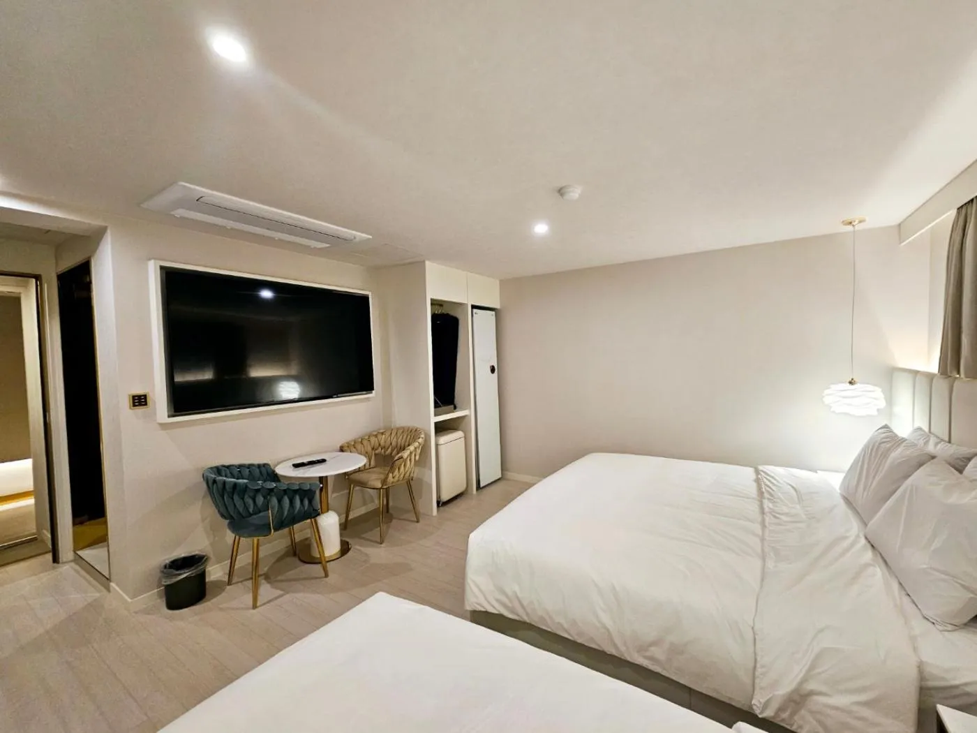 Bed in Daeyeon Grandis Hotel