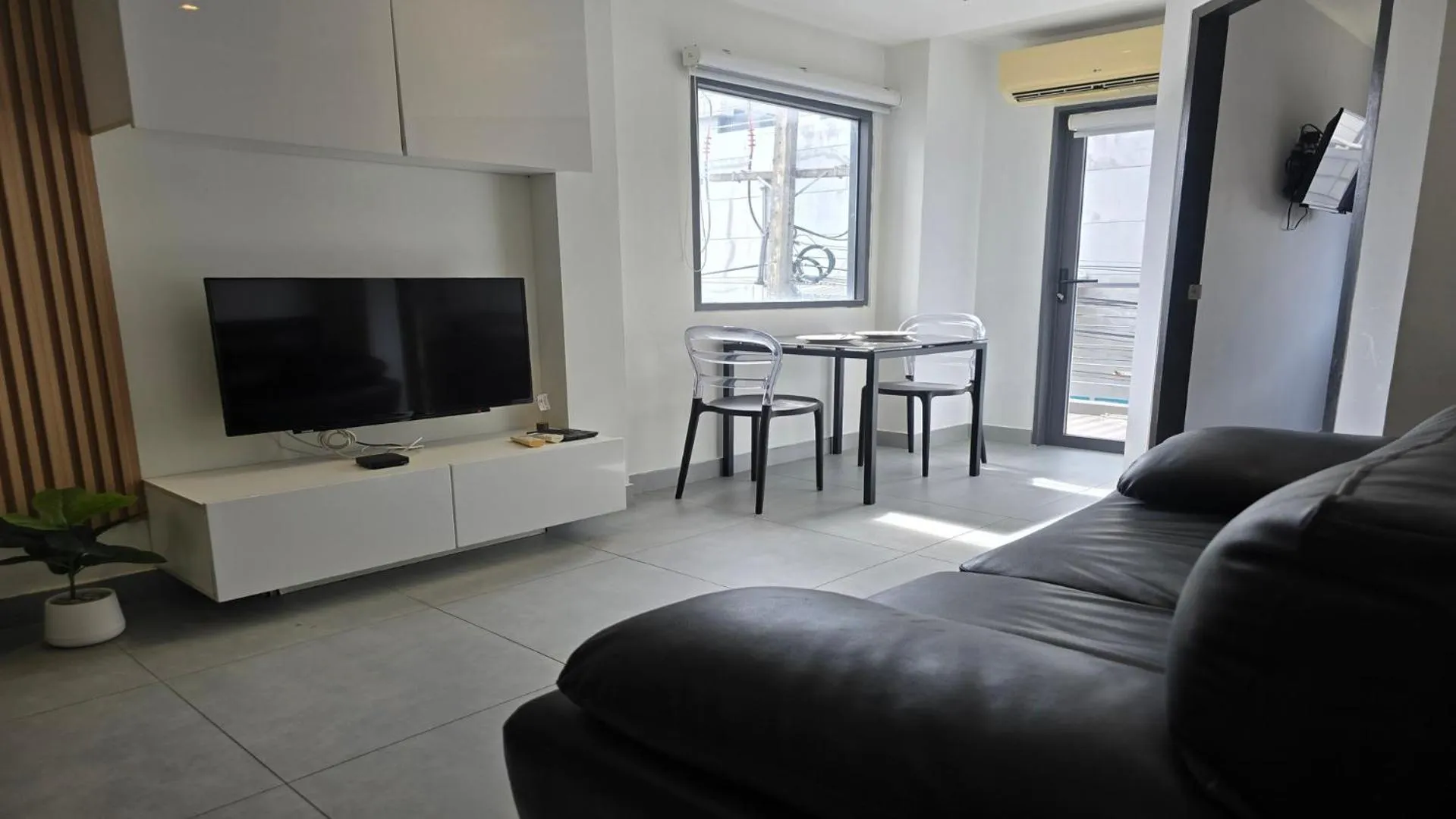 Island Escape 1BR T1-206