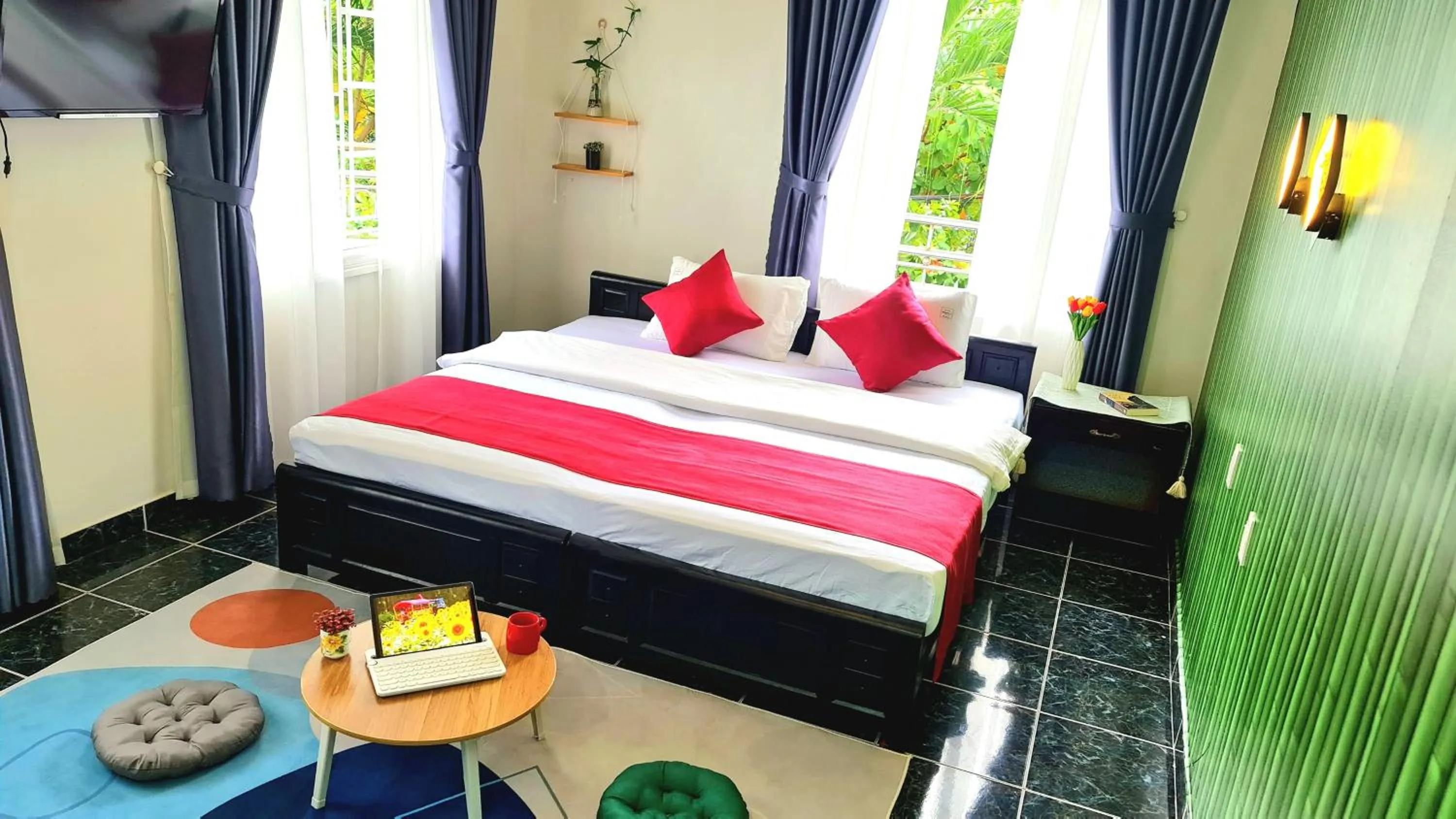 Bed in Minh Trang Villa Hoi An -BBQ Garden