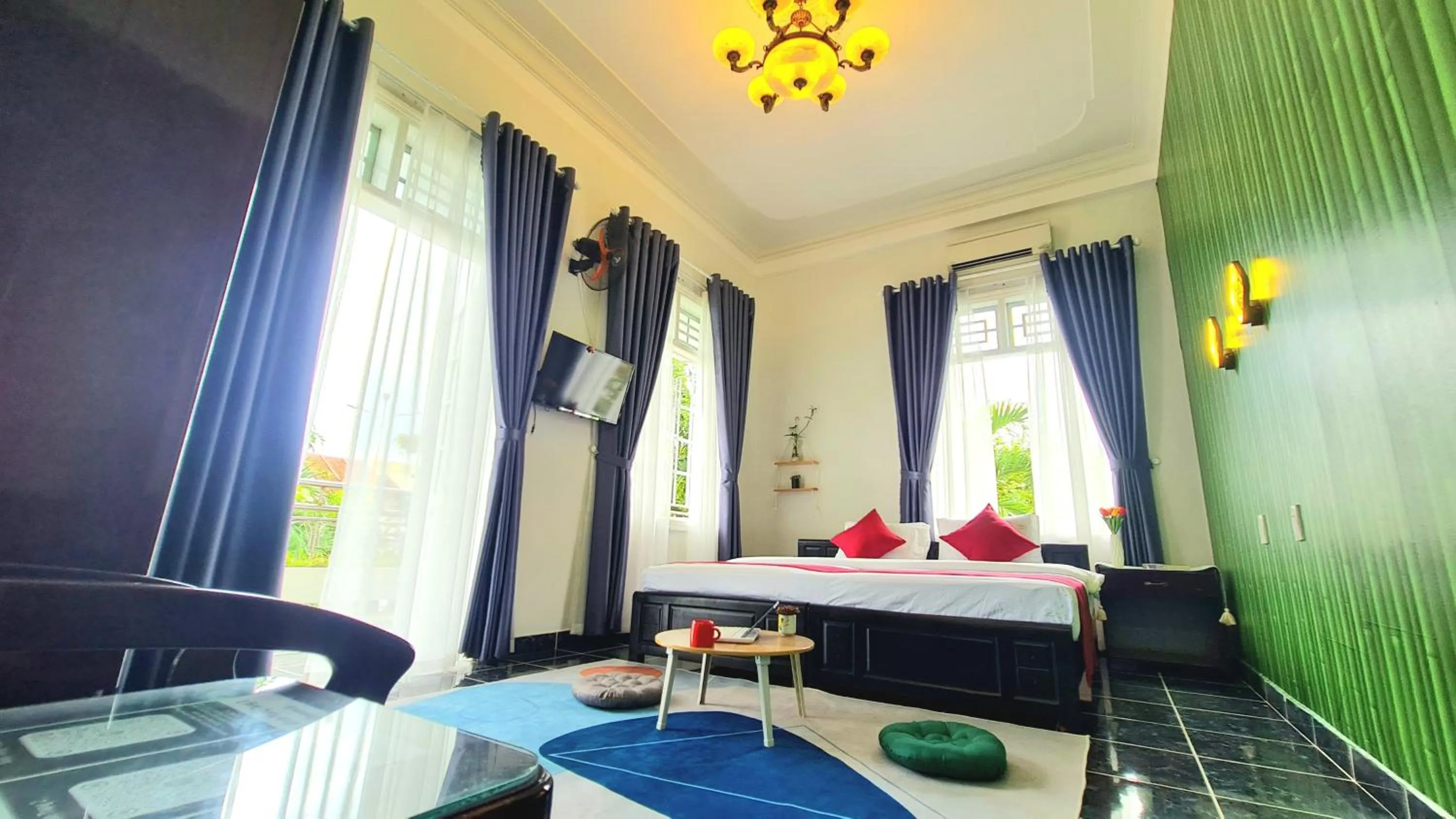 Bed in Minh Trang Villa Hoi An -BBQ Garden