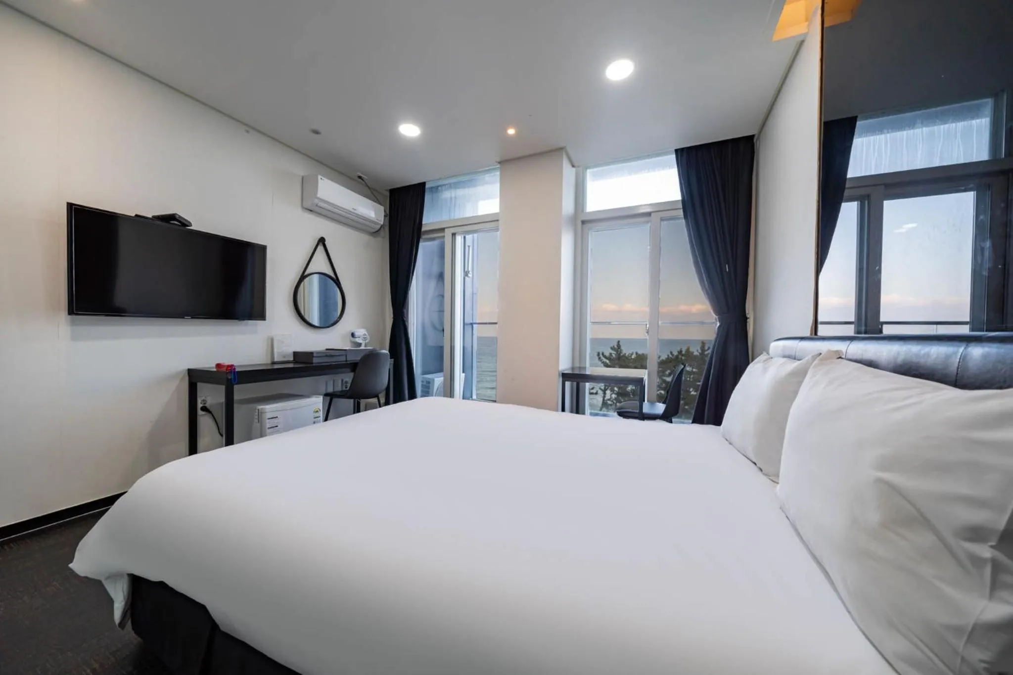 Gangneung Gyeongpodae Hotel Cube