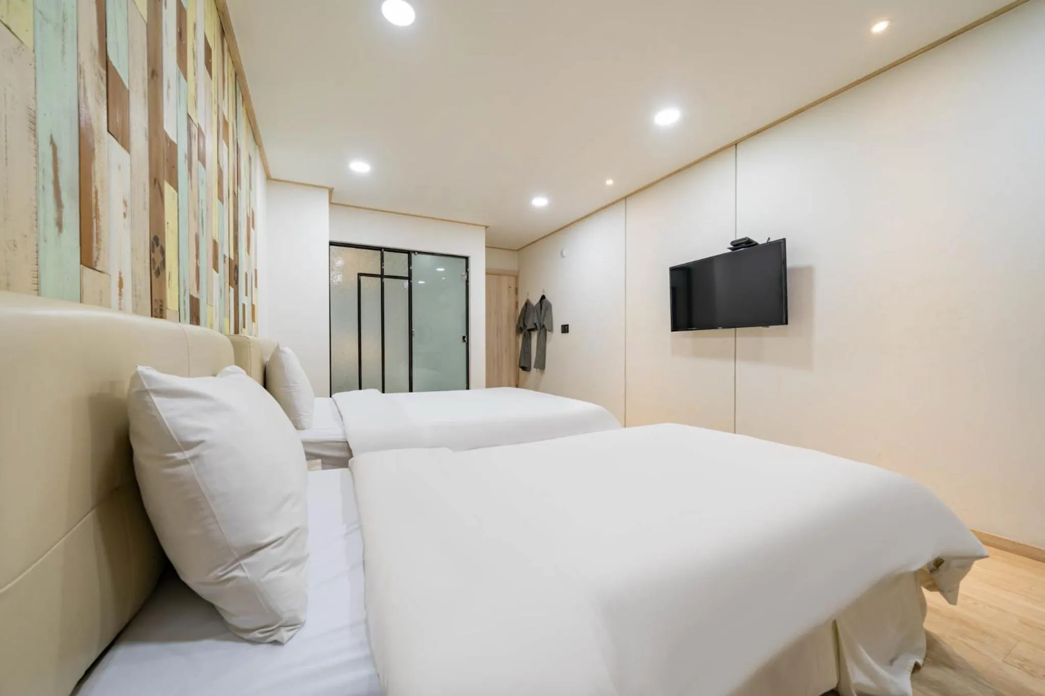 Gangneung Gyeongpodae Hotel Cube