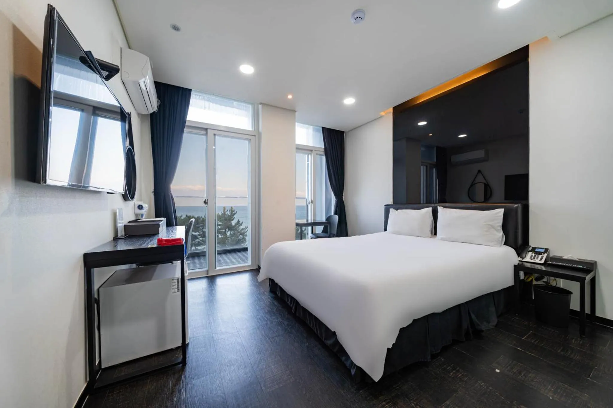 Gangneung Gyeongpodae Hotel Cube