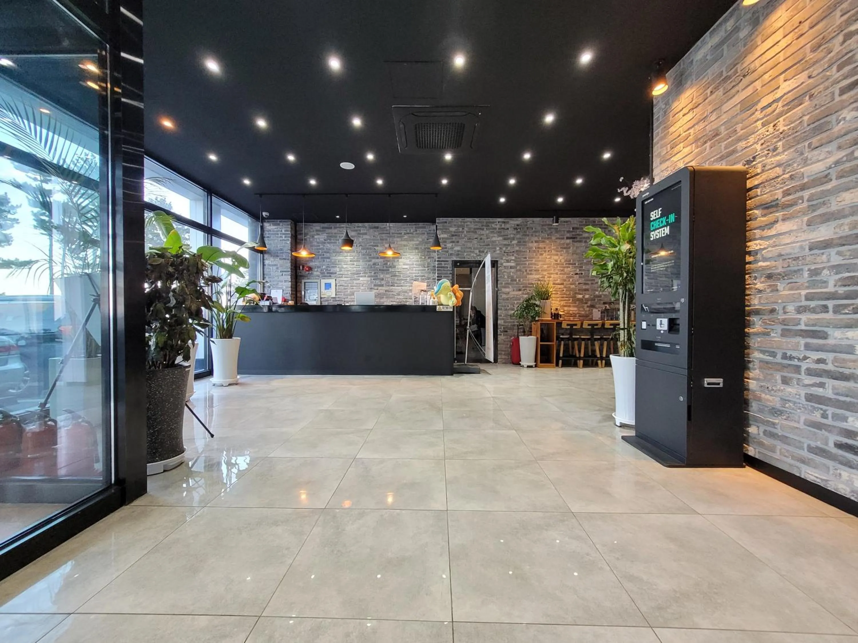 Gangneung Gyeongpodae Hotel Cube