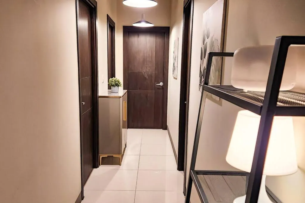 Spacious Executive 3br Apt with PS4 & bathtub in BGC
