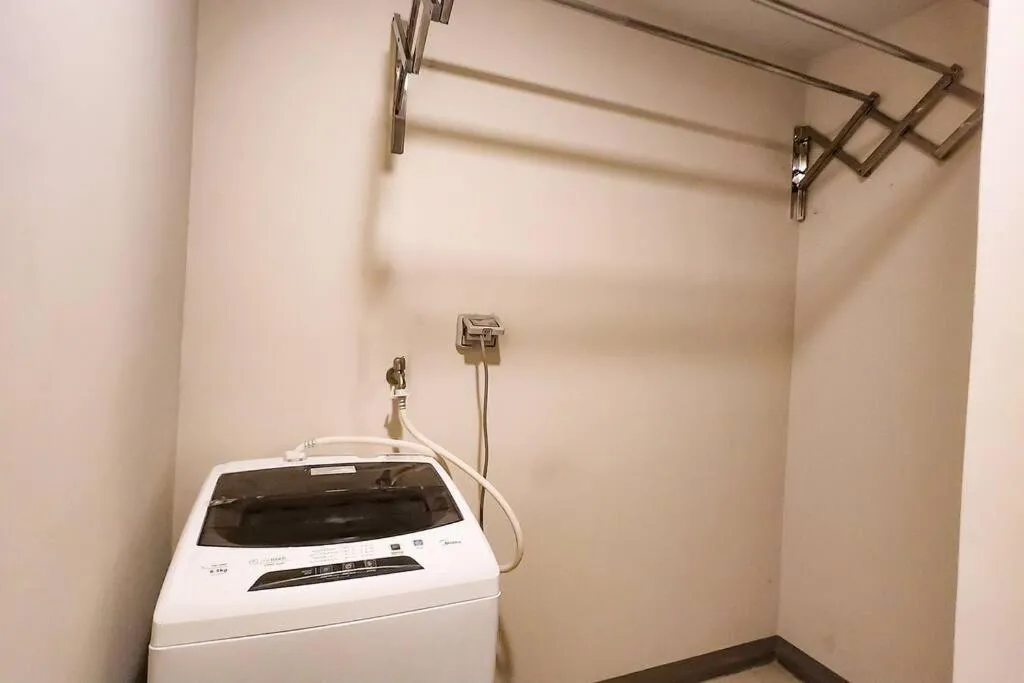 Spacious Executive 3br Apt with PS4 & bathtub in BGC