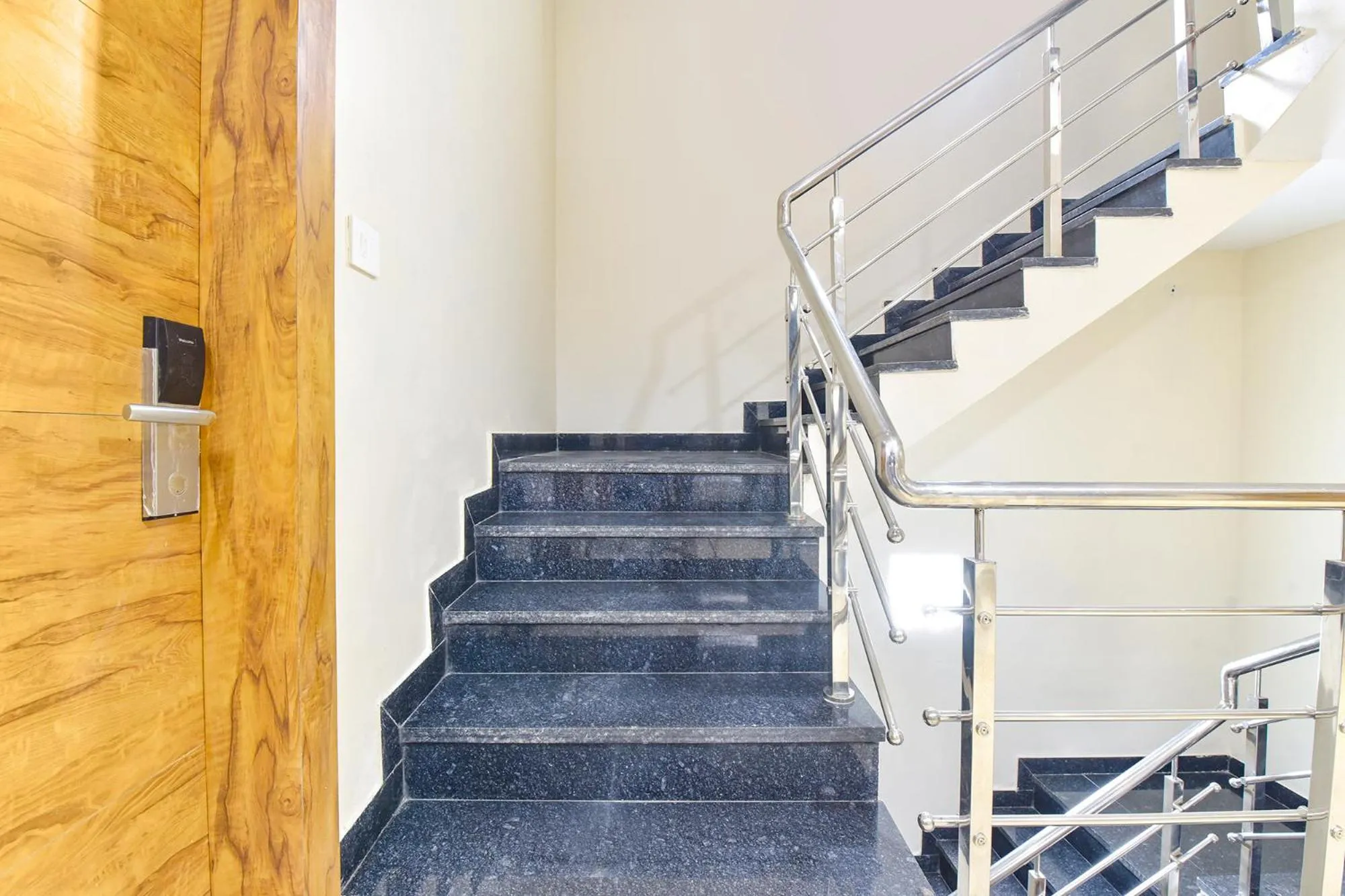 Lobby or reception in FabHotel Synergy Stays