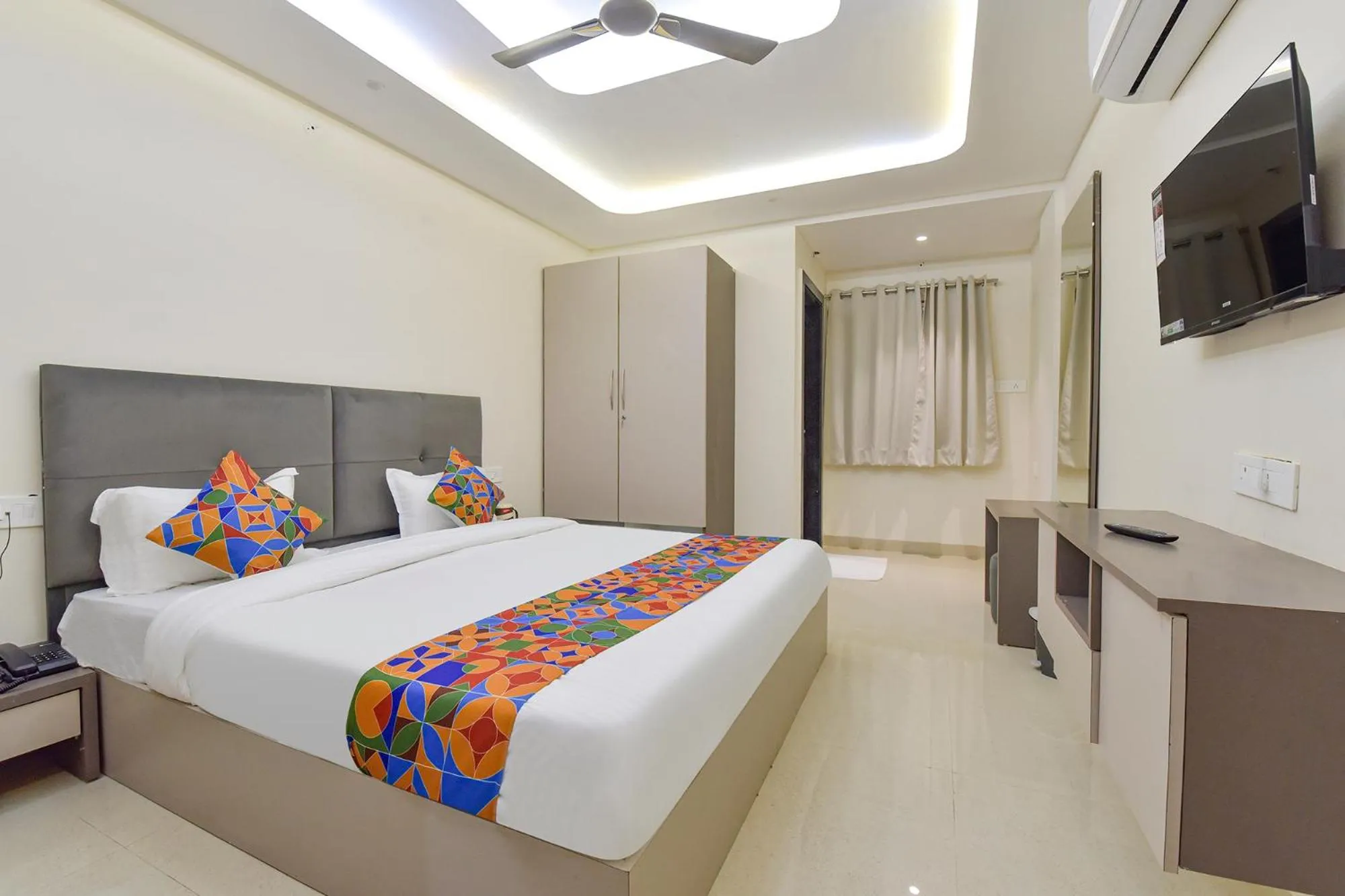 Bed in FabHotel Synergy Stays