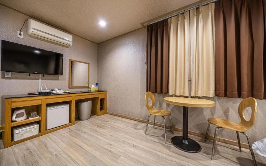 Seogwipo (Seongsan) Beach Hotel