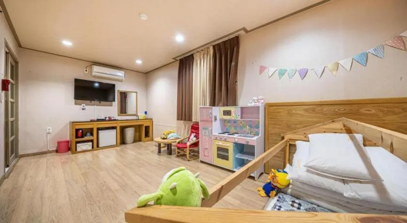 Bed in Seogwipo (Seongsan) Beach Hotel