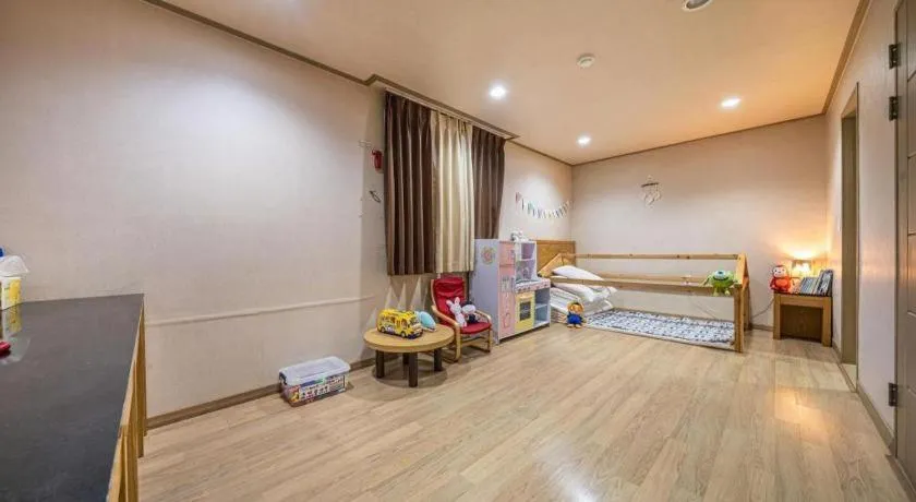 Bed in Seogwipo (Seongsan) Beach Hotel