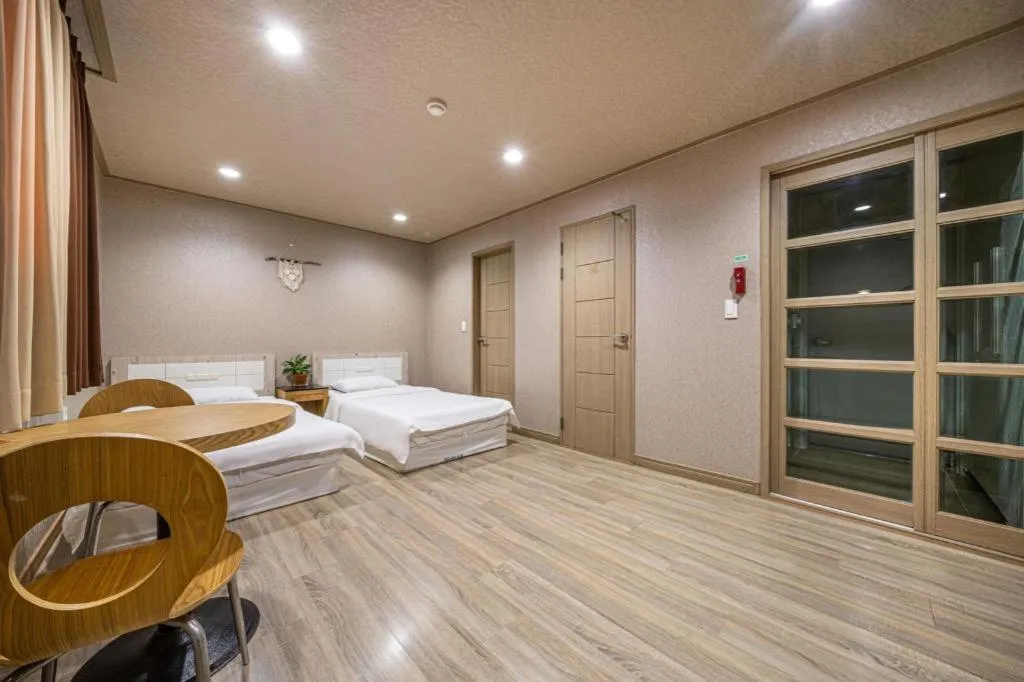 Bed in Seogwipo (Seongsan) Beach Hotel