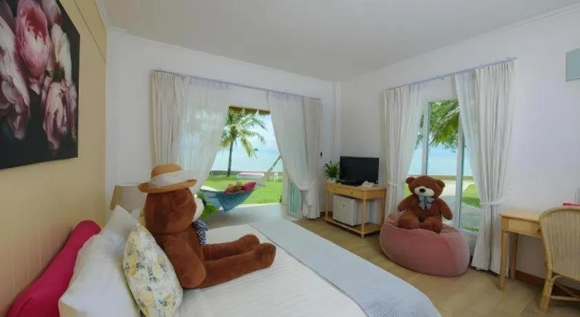 Bed in Sea Coco Resort