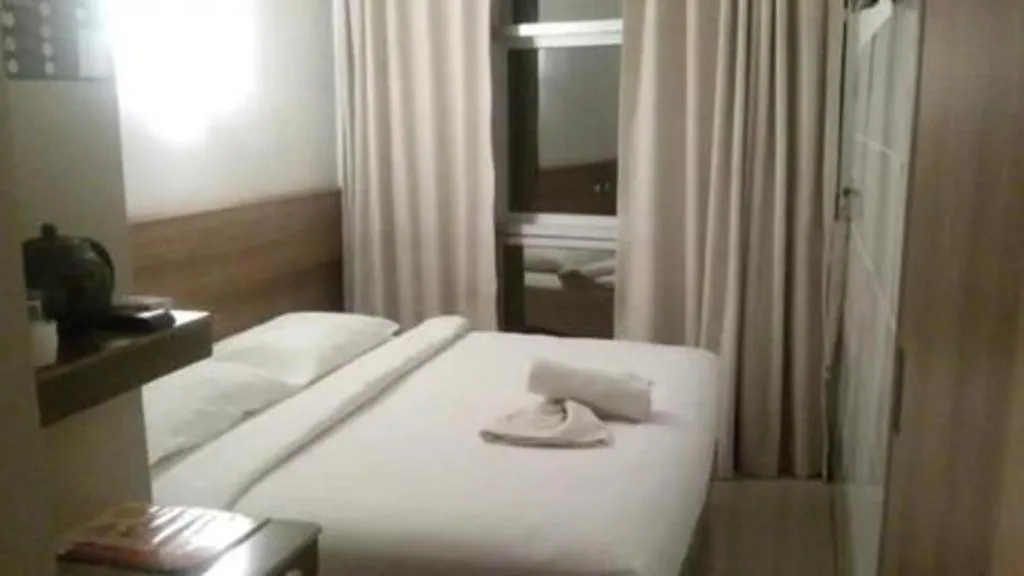 Bed in City Villa Jakarta