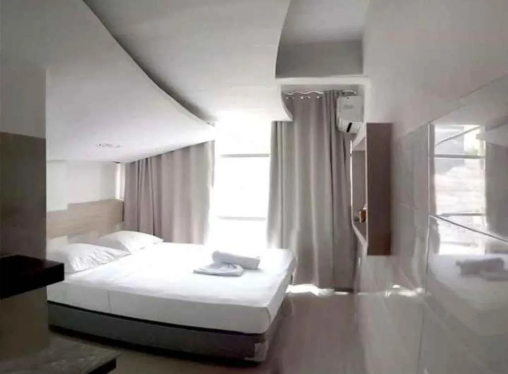 Bed in City Villa Jakarta