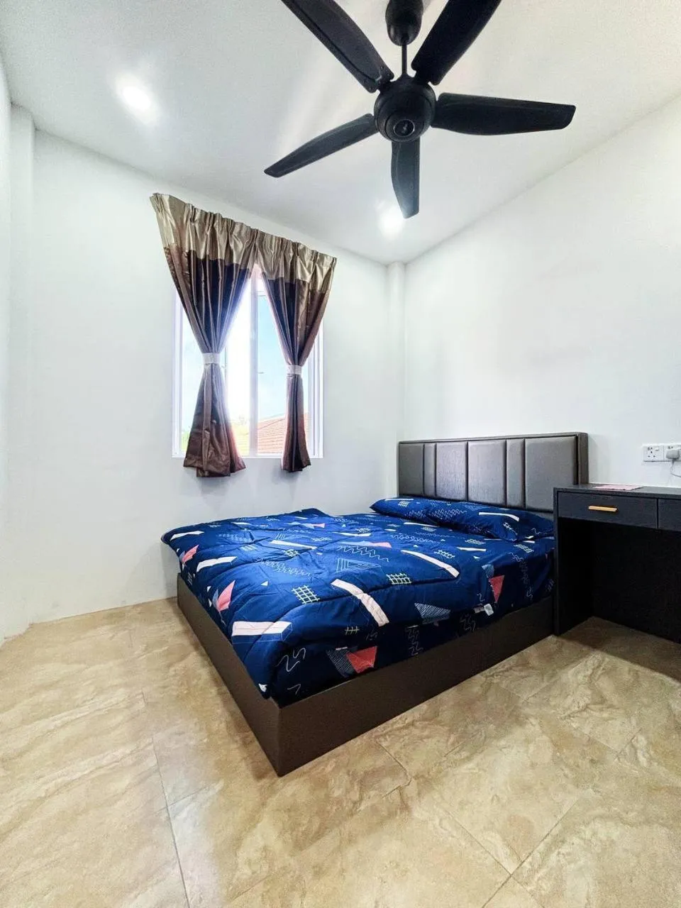 Bedroom, Bed in Trace Cozy Place