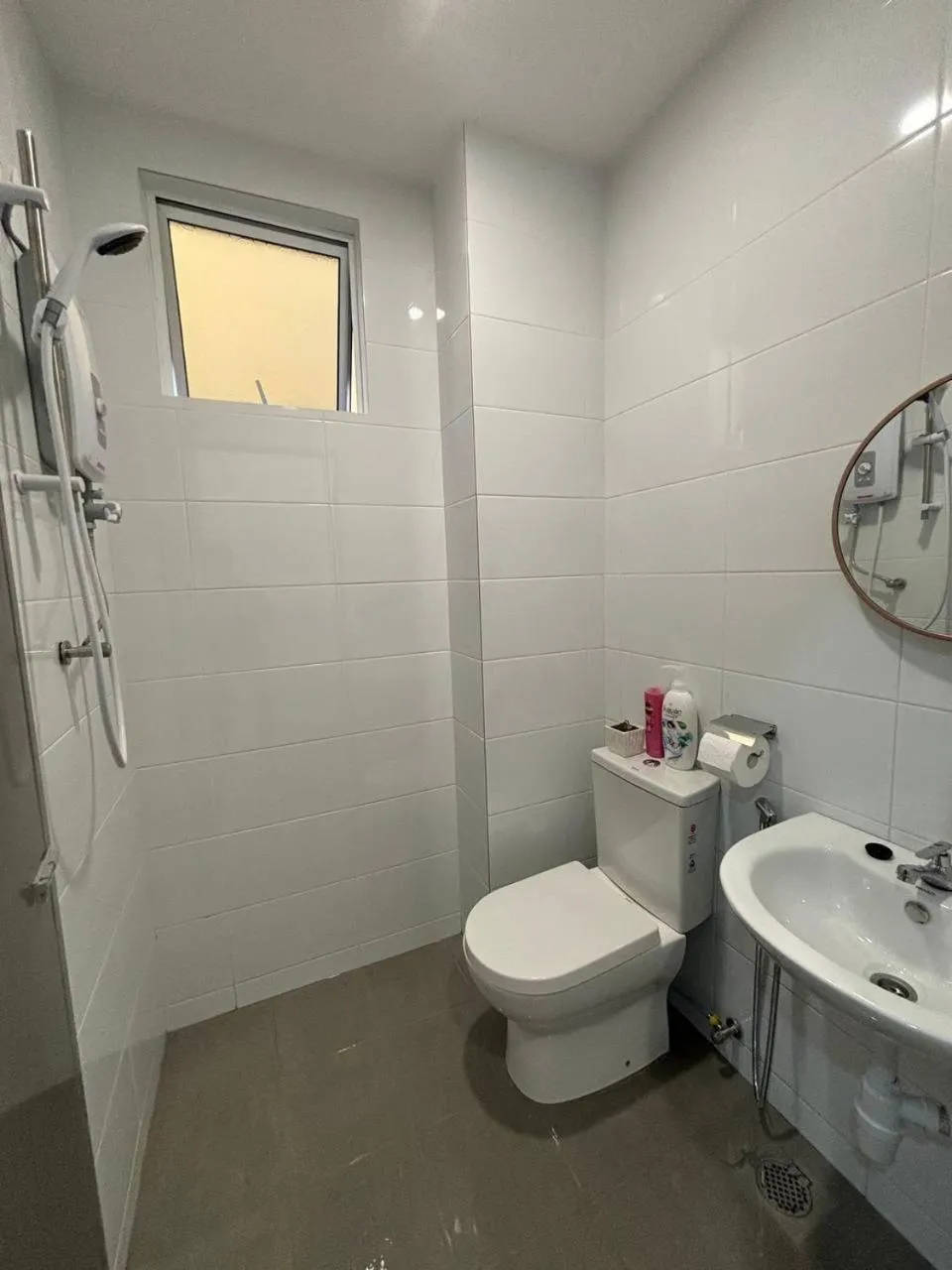 Toilet in Trace Cozy Place