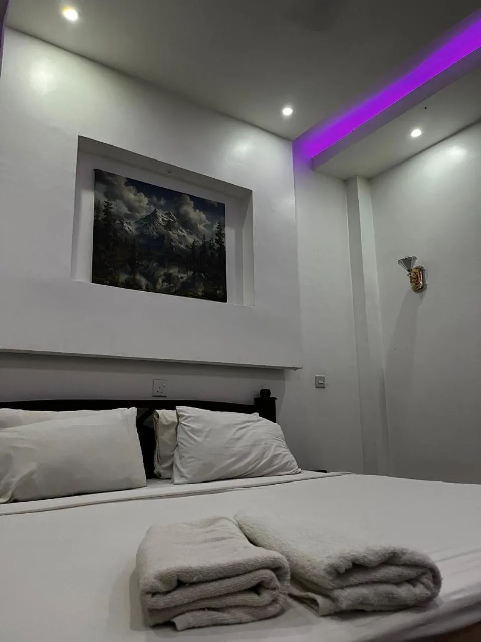 Bed in Regency Park Hotel