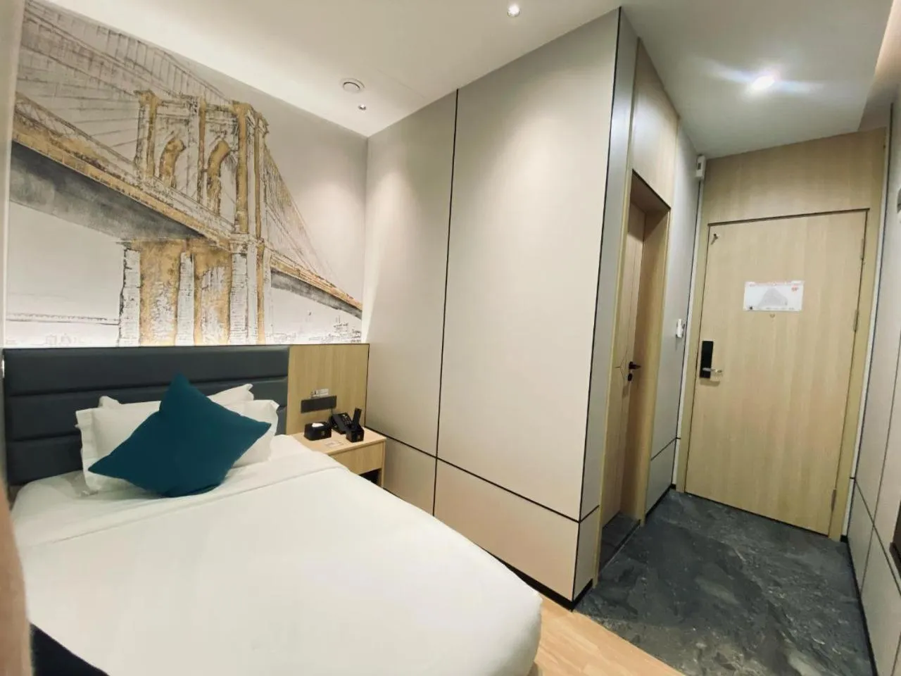 Bedroom, Bed in Fan's Hotel Palo