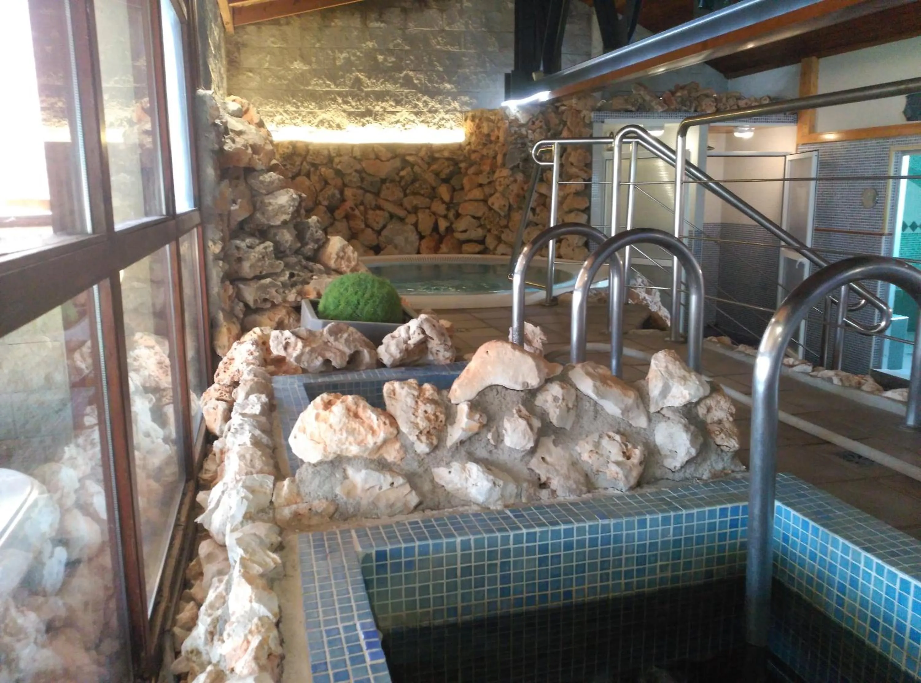 Hot Tub in Hotel Palacio de Oñate