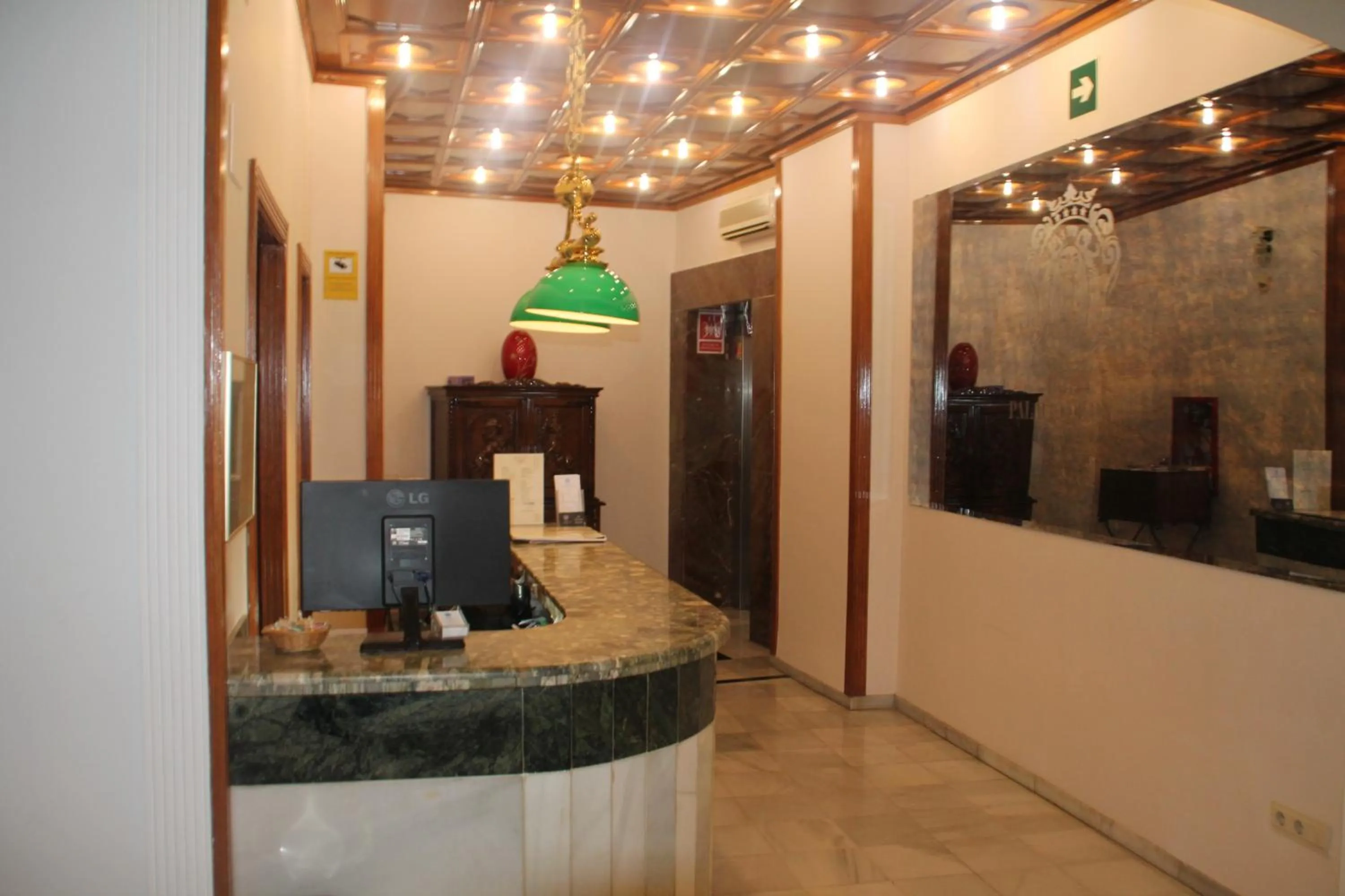 Lobby or reception in Hotel Palacio de Oñate