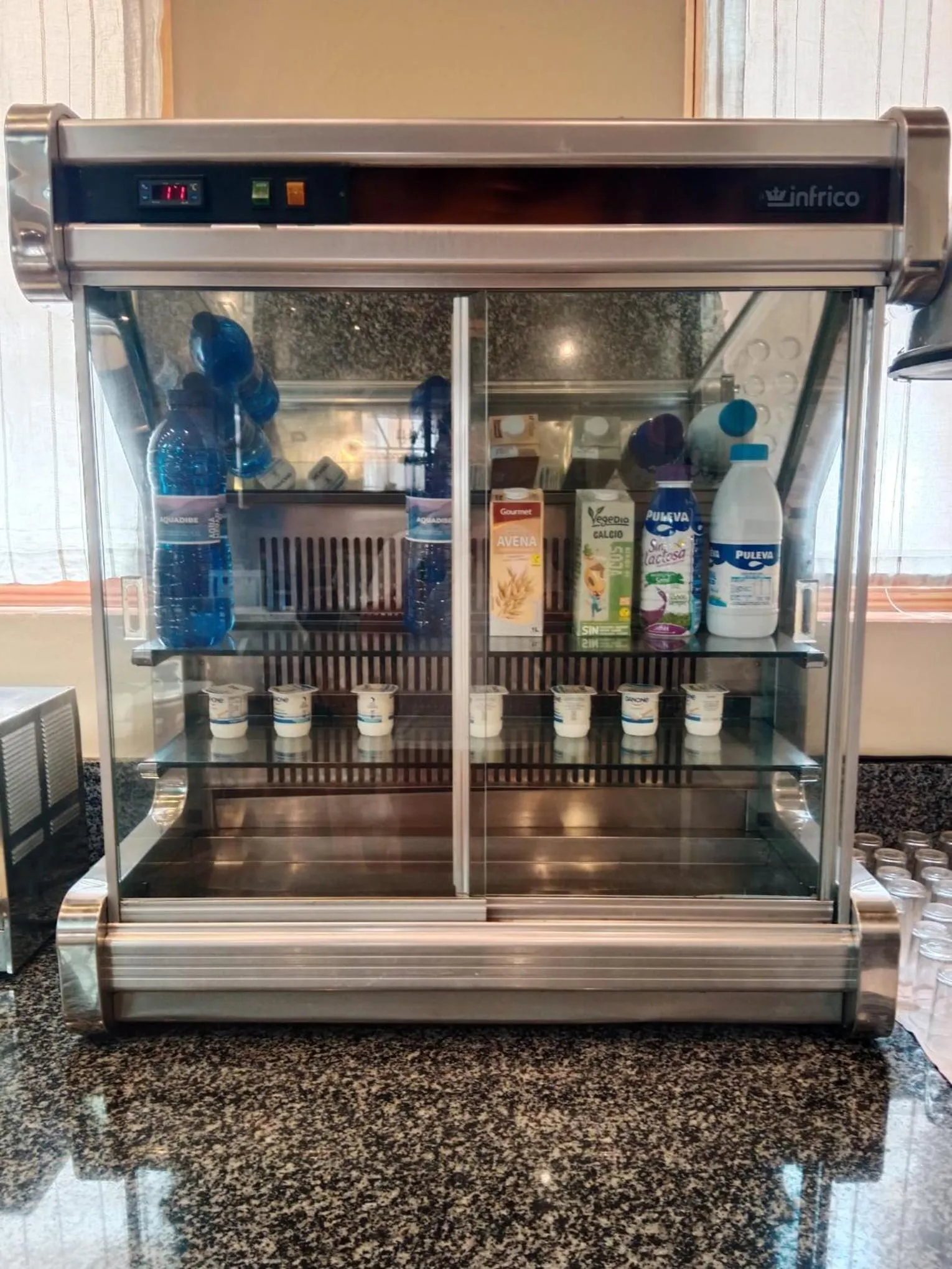 Kitchen or kitchenette in Hotel Palacio de Oñate