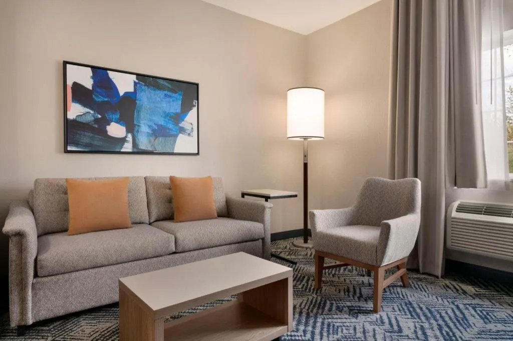 Candlewood Suites Springfield By IHG
