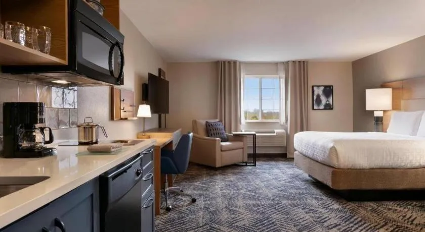 Bed in Candlewood Suites Springfield By IHG