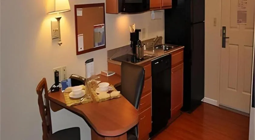 Candlewood Suites Springfield By IHG