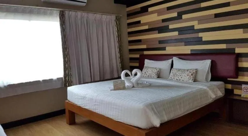 Bed in Cactus Resort & Hotel