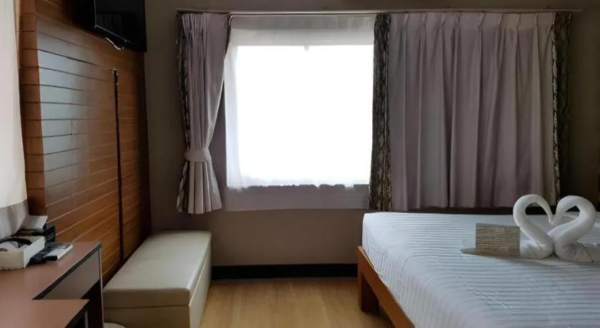 Bed in Cactus Resort & Hotel