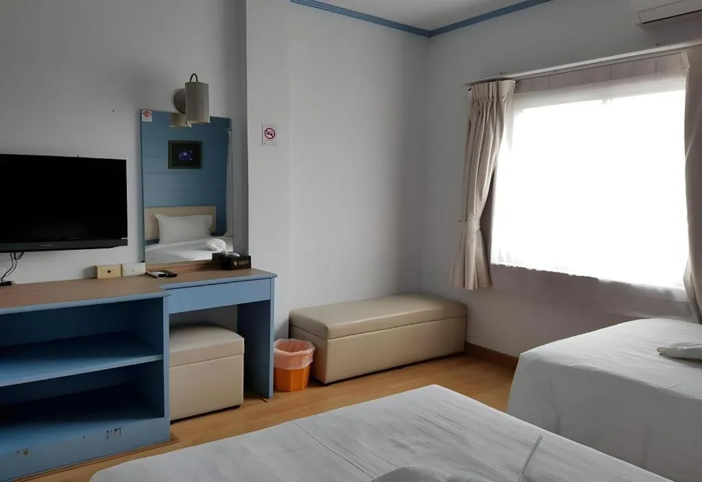 Bed in Cactus Resort & Hotel