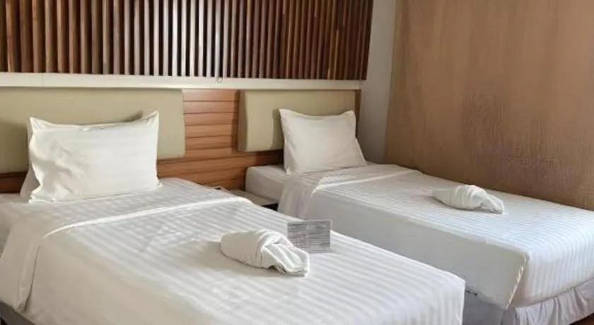 Bed in Cactus Resort & Hotel