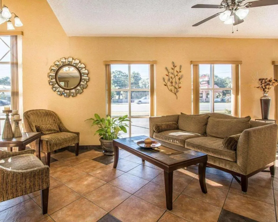 Quality Inn & Suites near Panama City Beach