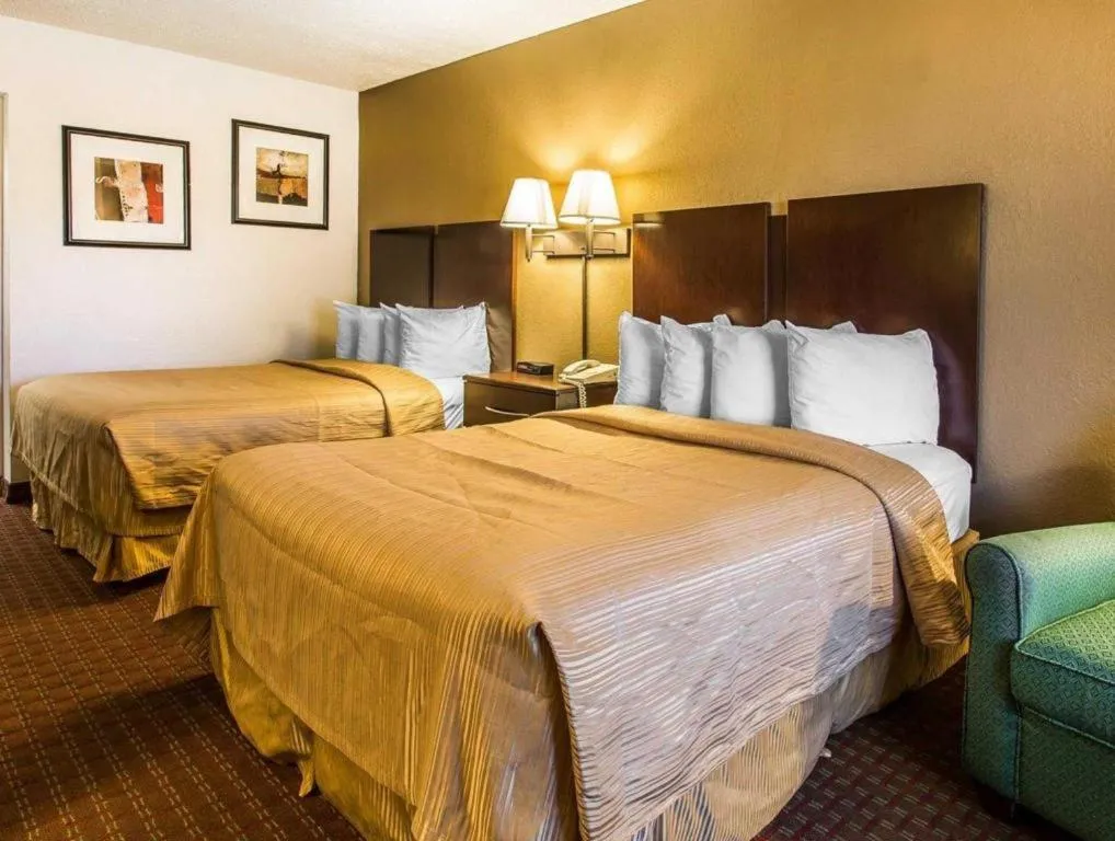 Bed in Quality Inn & Suites near Panama City Beach