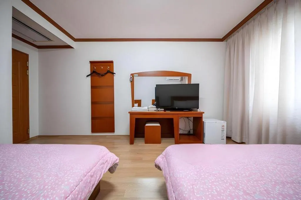 Bed in Gangneung Gyeongpodae Gangneung Motel