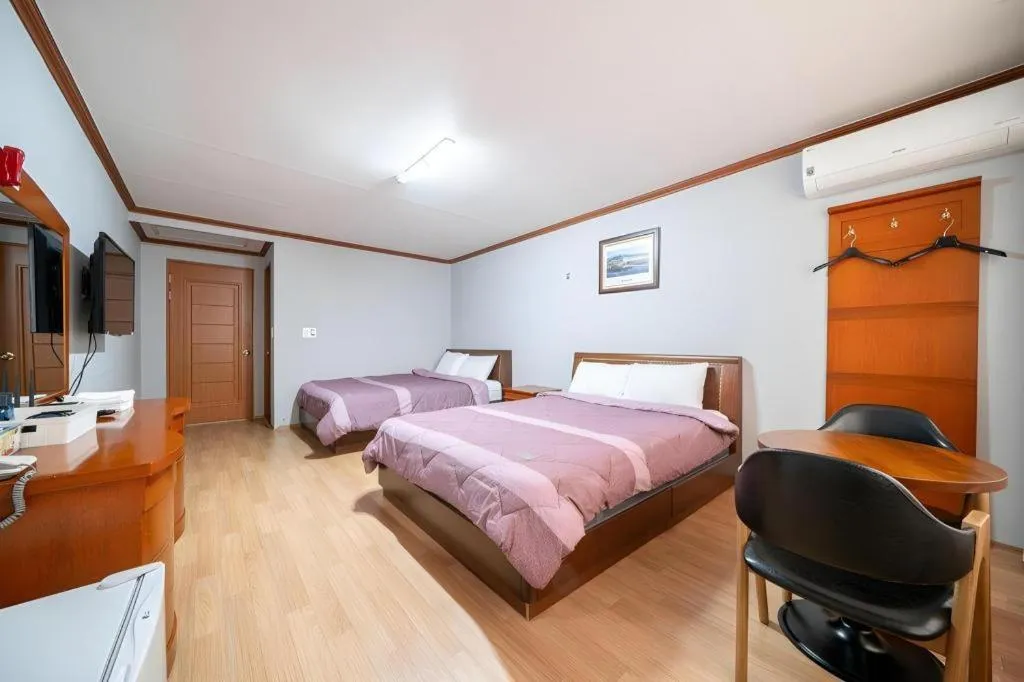 Bed in Gangneung Gyeongpodae Gangneung Motel