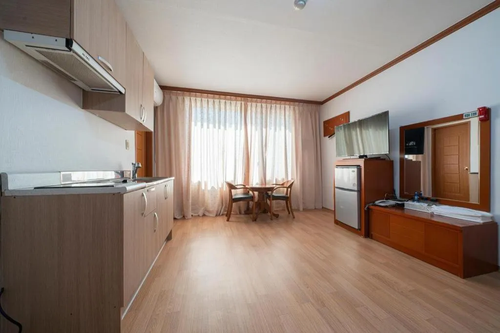 Gangneung Gyeongpodae Gangneung Motel