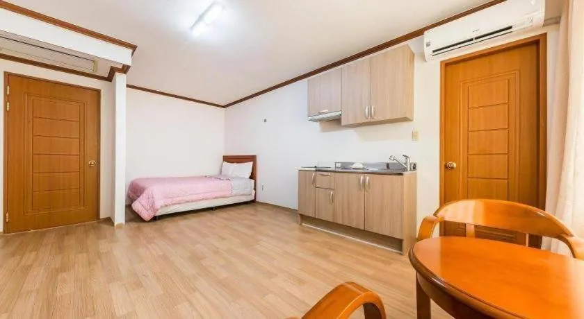 Bed in Gangneung Gyeongpodae Gangneung Motel