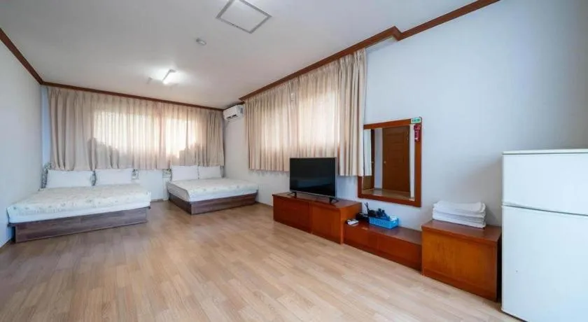 Bed in Gangneung Gyeongpodae Gangneung Motel