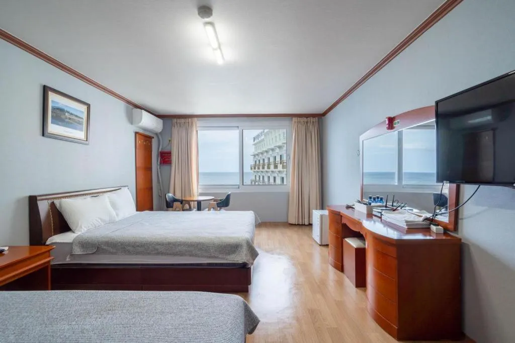 Bed in Gangneung Gyeongpodae Gangneung Motel