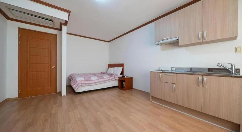 Bed in Gangneung Gyeongpodae Gangneung Motel