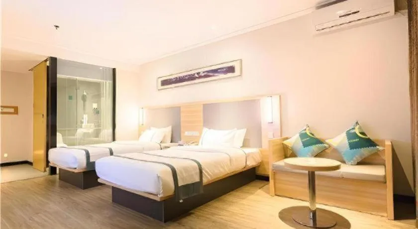 Bed in City Comfort Inn Beihai RT-Mart High Speed Railway Station