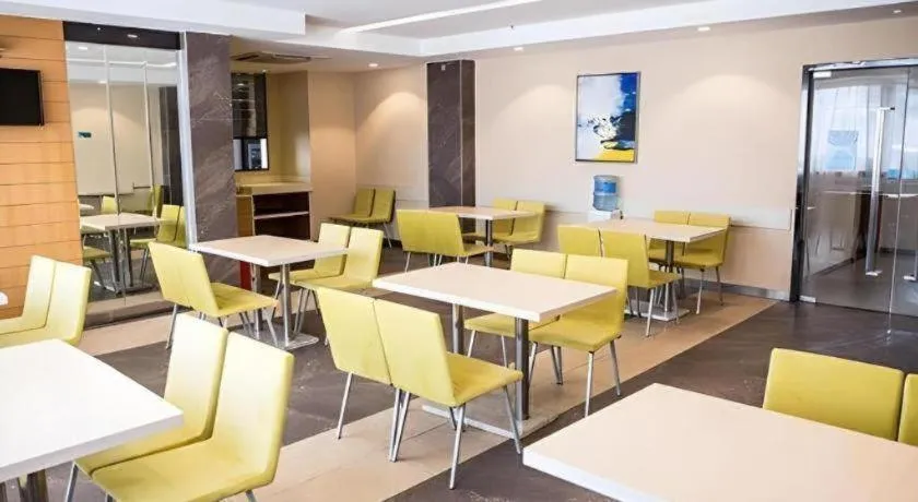 City Comfort Inn Beihai RT-Mart High Speed Railway Station