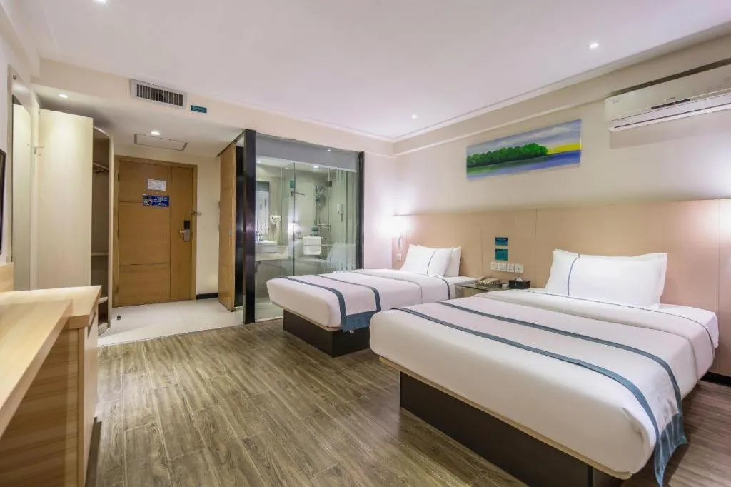 Bed in City Comfort Inn Beihai RT-Mart High Speed Railway Station