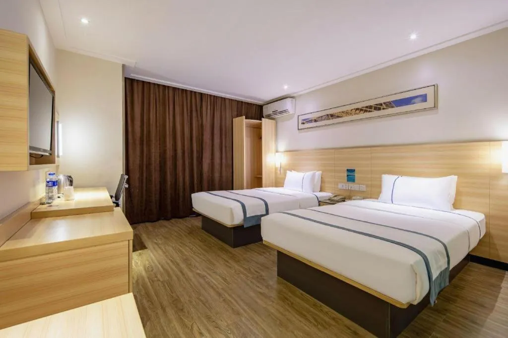 Bed in City Comfort Inn Beihai RT-Mart High Speed Railway Station